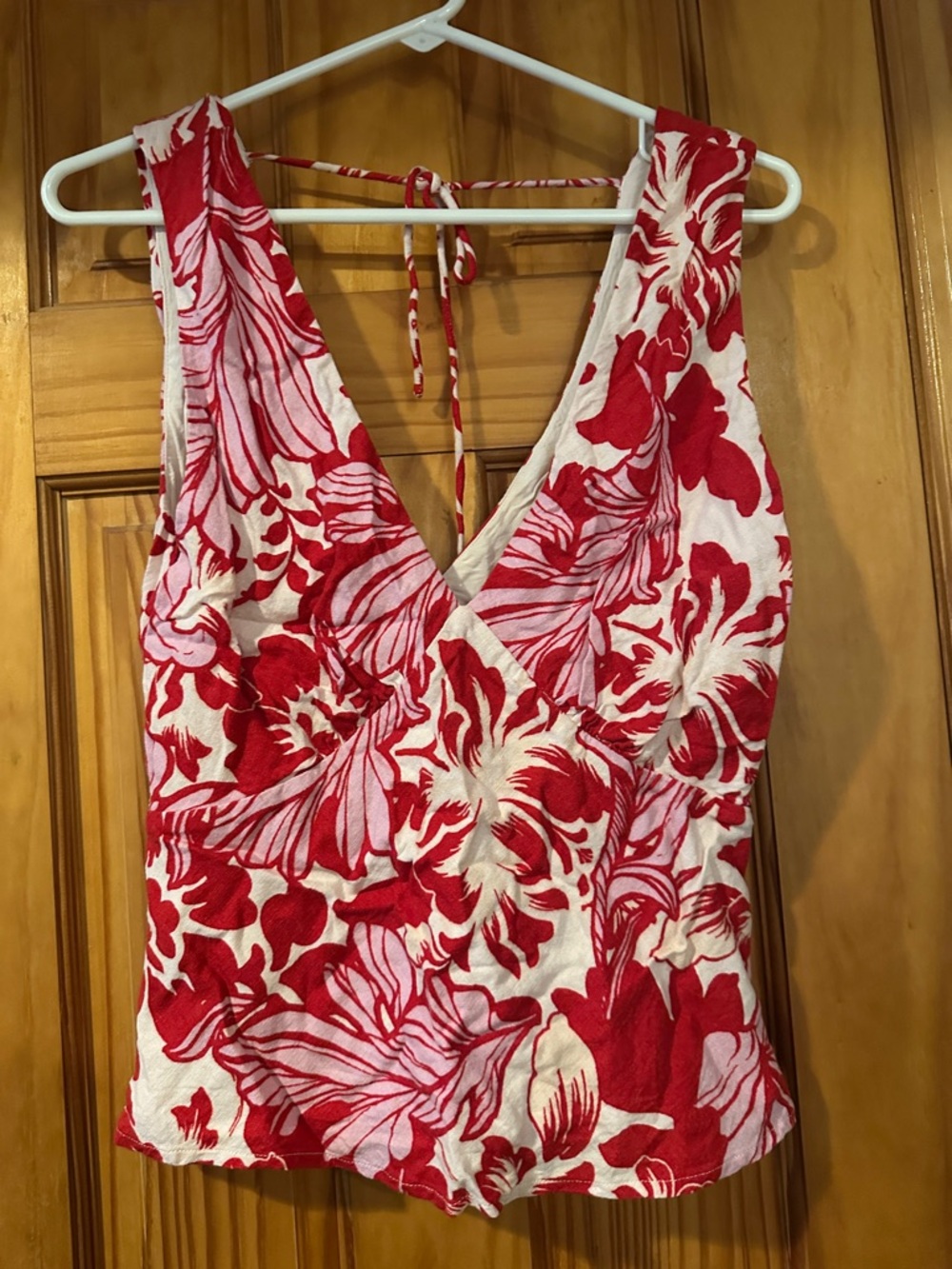 Abercrombie & Fitch Red and Light Pink Floral V-Neck Tank